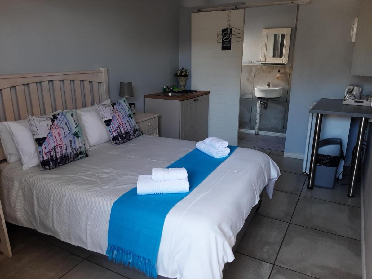 Croeso Guest House Langebaan Extérieur photo