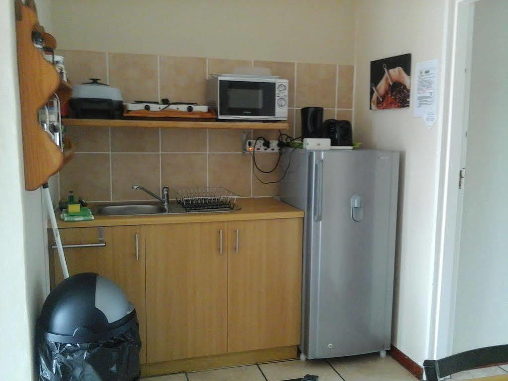 Croeso Guest House Langebaan Extérieur photo