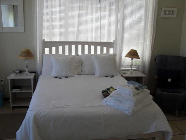 Croeso Guest House Langebaan Extérieur photo