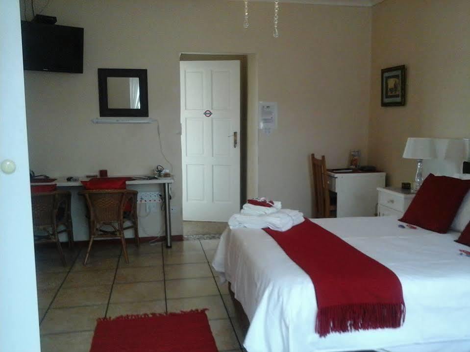 Croeso Guest House Langebaan Extérieur photo