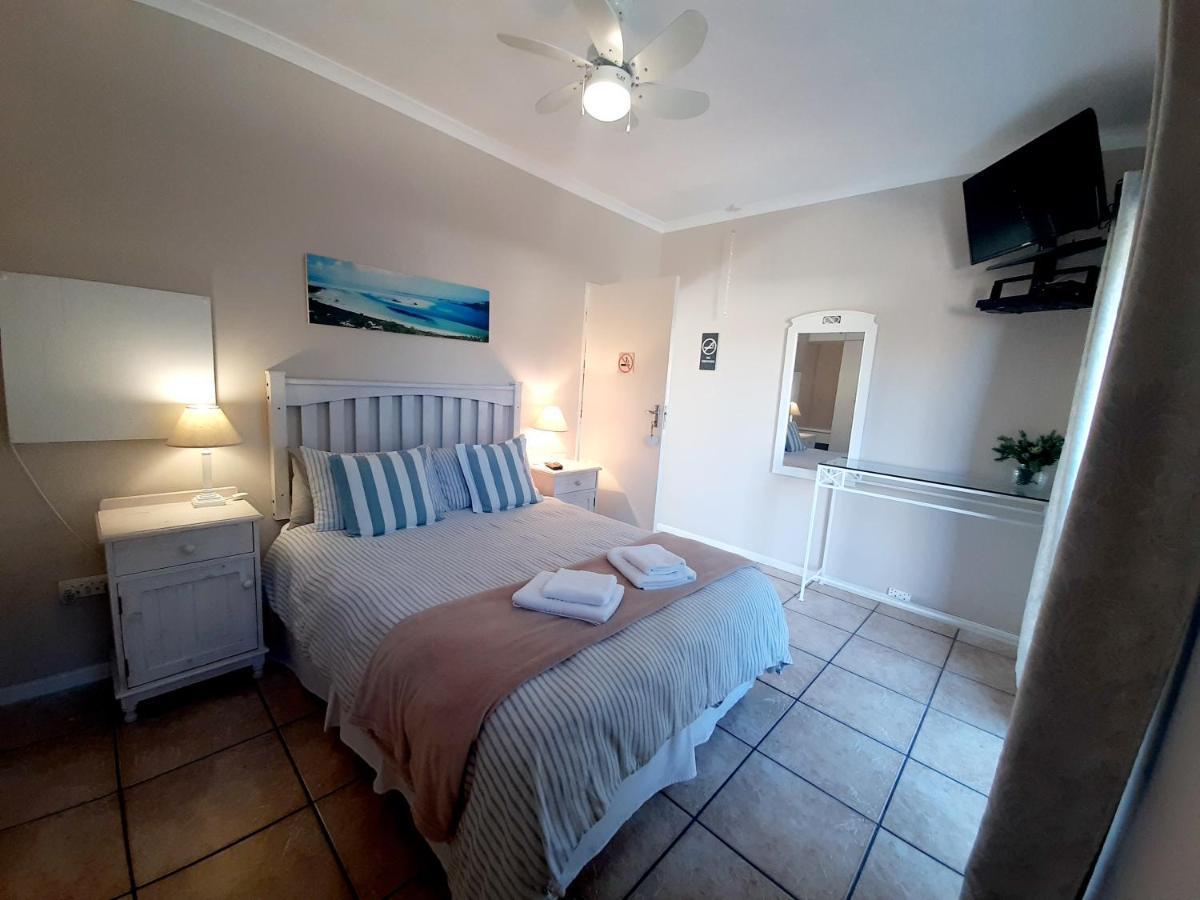 Croeso Guest House Langebaan Extérieur photo