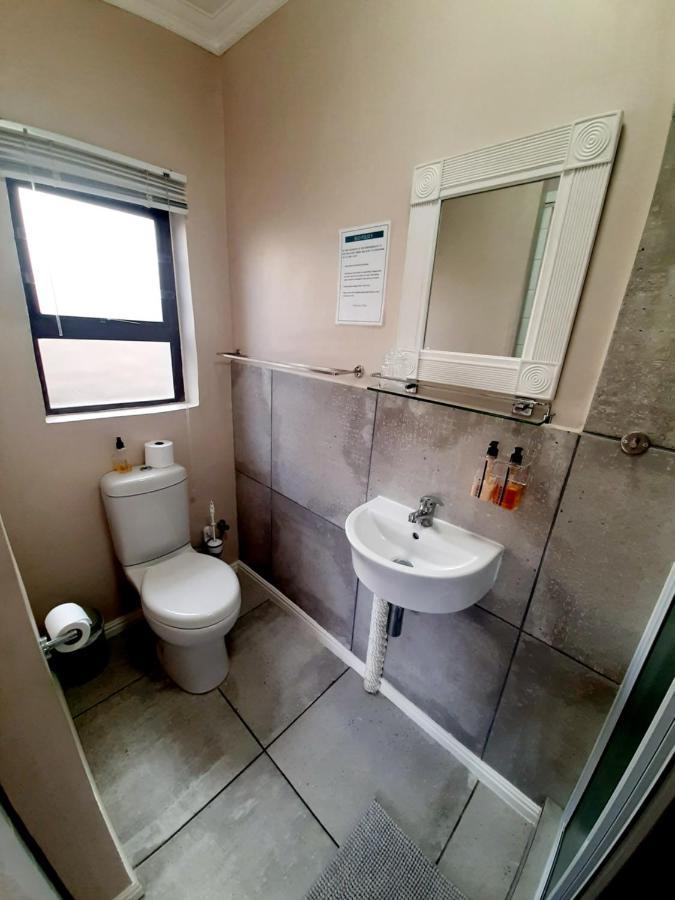 Croeso Guest House Langebaan Extérieur photo